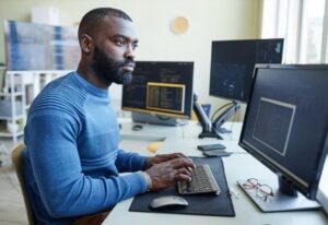 Simplify operations with the Nutanix Kubernetes platform, an enterprise container platform for enterprise containerization.