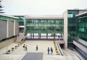 Explore campus network security & NGFW solutions. Learn campus network design & Fortinet campus design best practices for IT.
